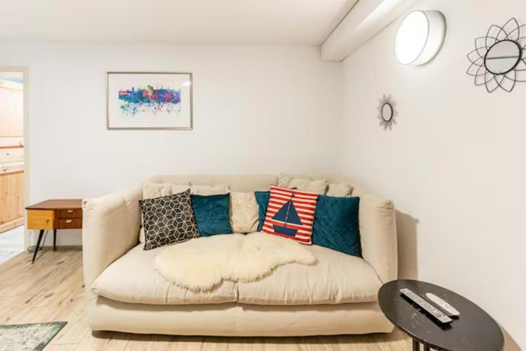 Gemütliche 3-ZKB WC SouterrainWohnung in Bestlage