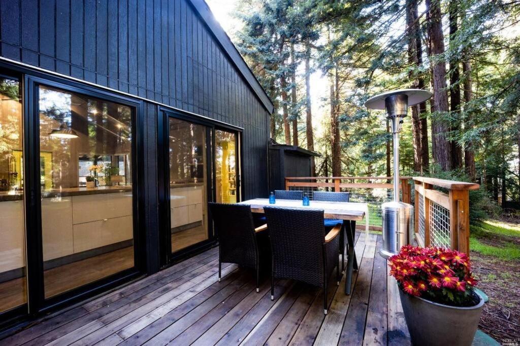 Modern House w. Fast Internet in 1 Acre Land