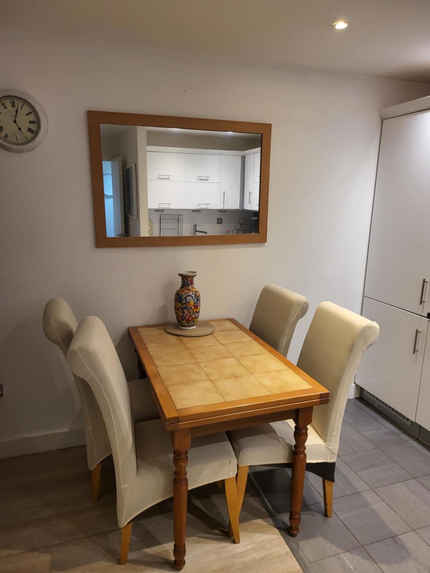 WALKING TO TOWER BRIDGE