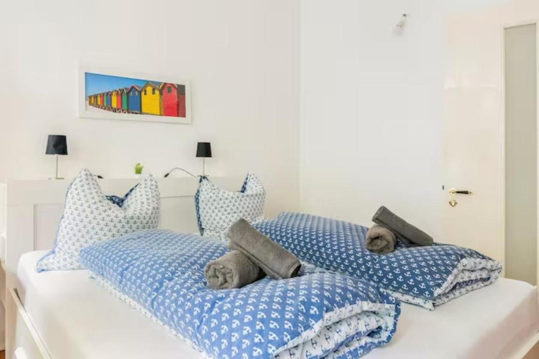 Großzügige 185m2-Altbauwohnung in Bestlage 7Zimmer-2Bäder-2Küchen-2WCs