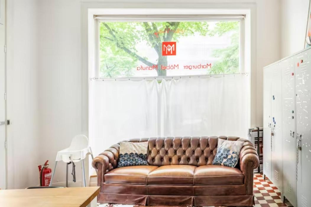 Großzügige 185m2-Altbauwohnung in Bestlage 7Zimmer-2Bäder-2Küchen-2WCs