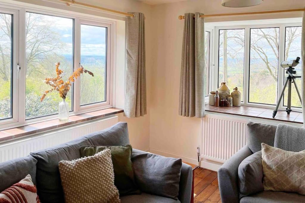 Yew Tree Cottage - walks from the door