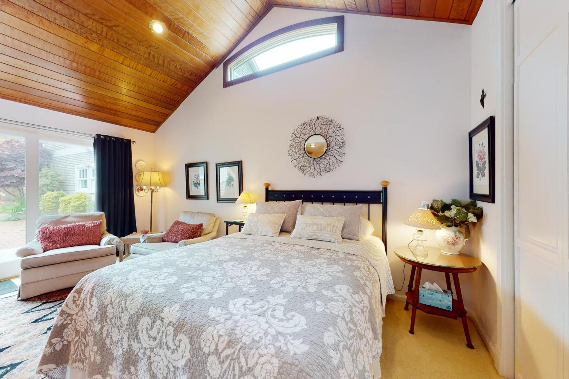 Garden View Relaxation