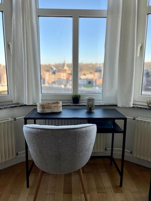 Bellevue - Grand appartement pour 5 sur les quais de la Meuse