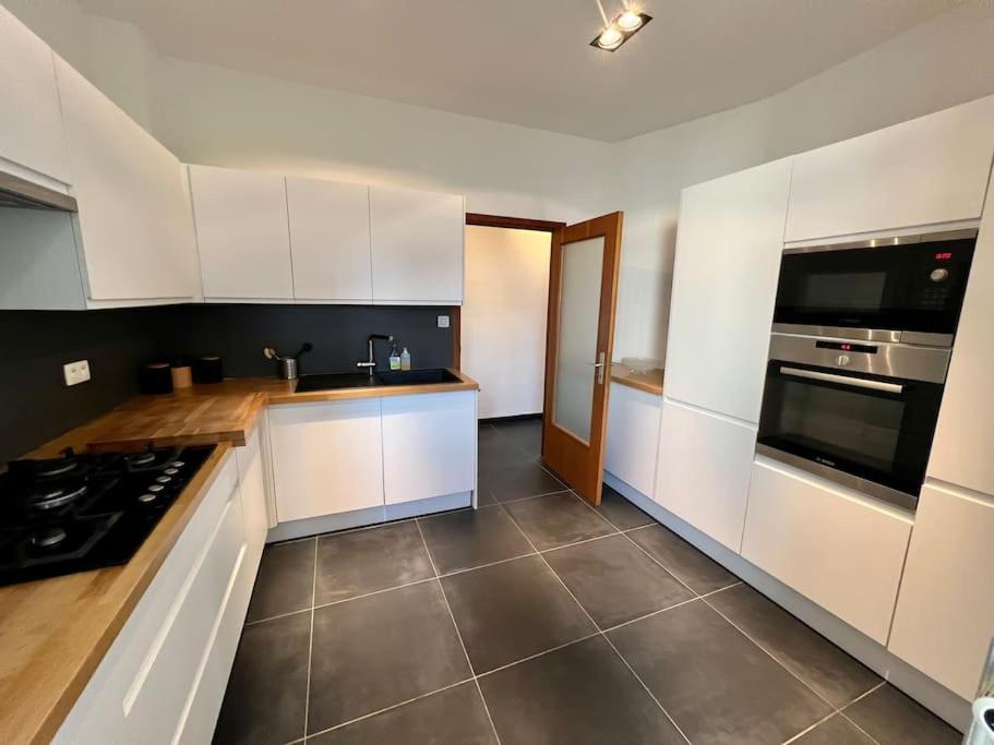 Bellevue - Grand appartement pour 5 sur les quais de la Meuse