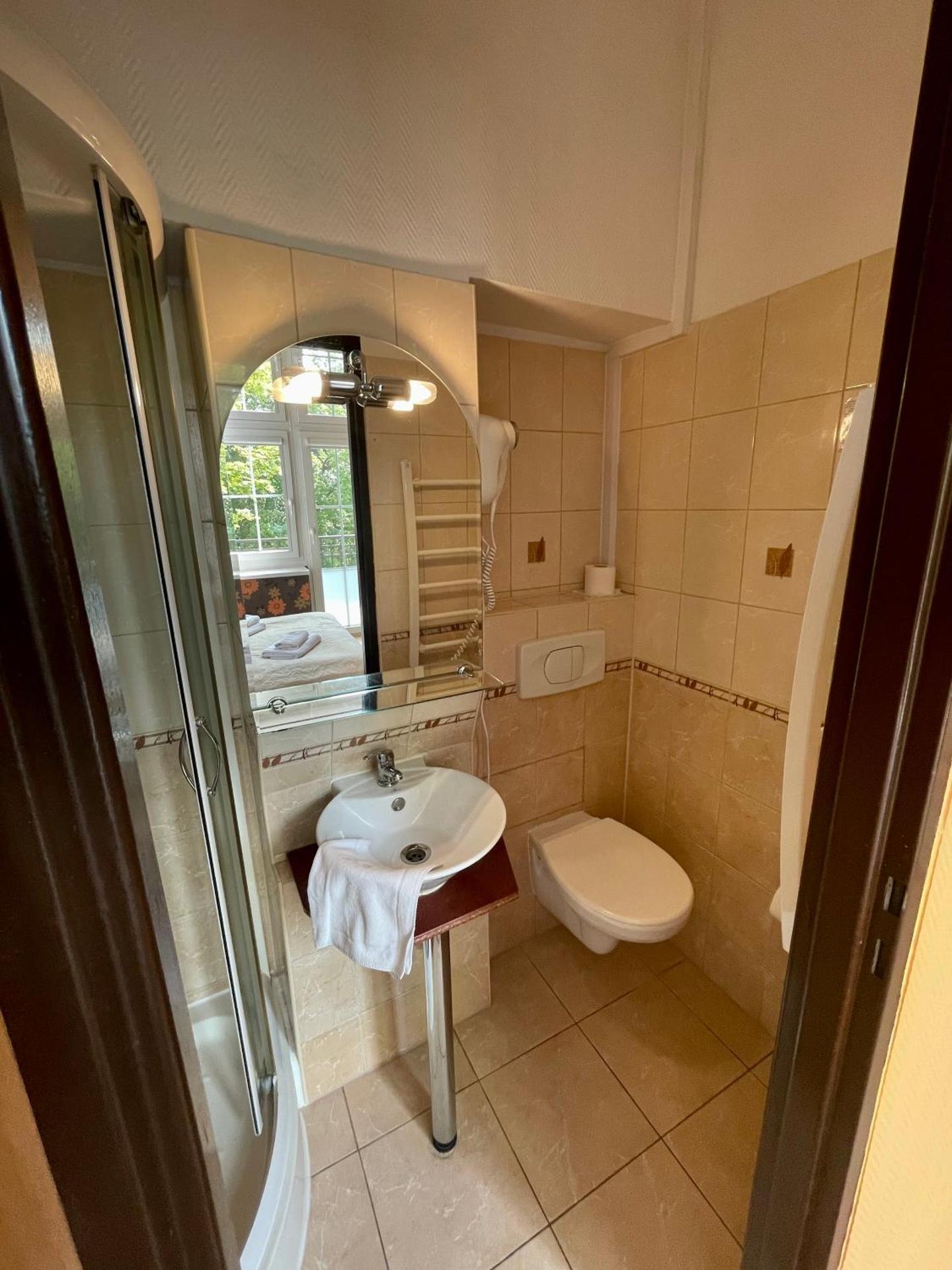 Dobbeltrom Deluxe med delvis sjøutsikt