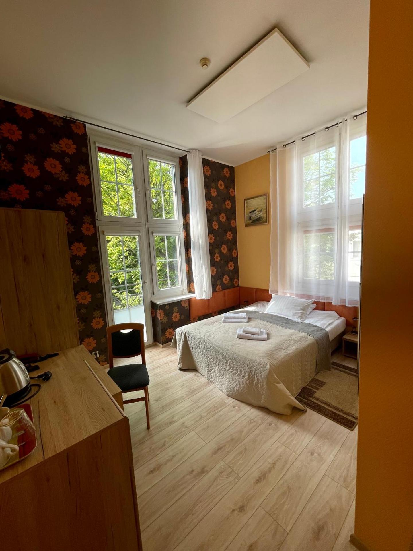 Dobbeltrom Deluxe med delvis sjøutsikt