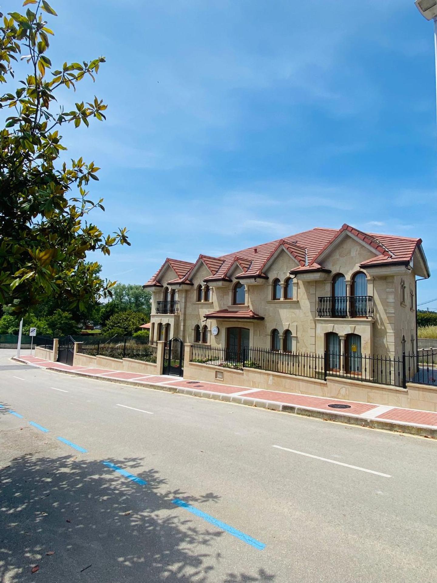 Apartamentos Palacio Alemar