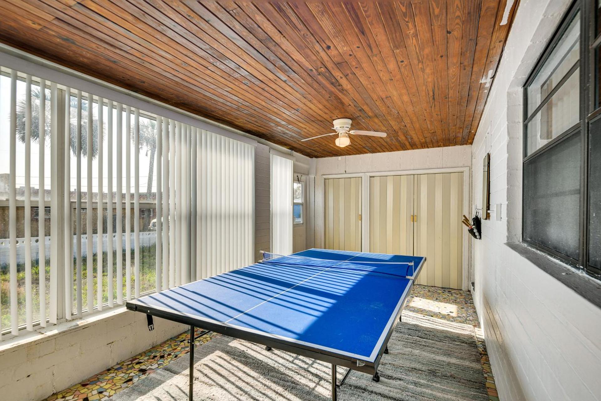 Ormond Beach Home Walk to Community Beach!