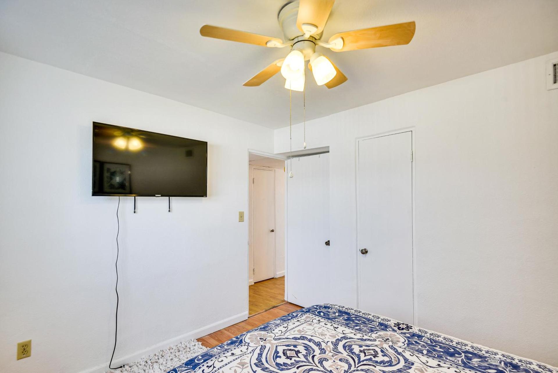 Ormond Beach Home Walk to Community Beach!