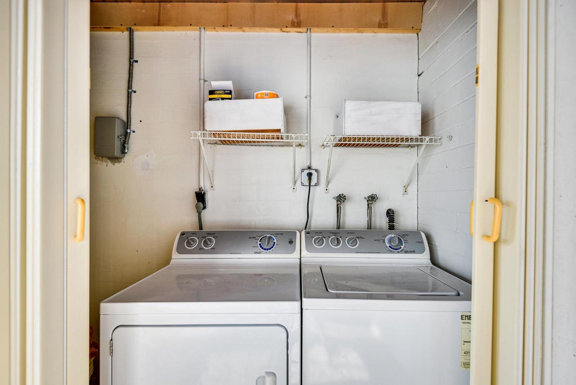 Ormond Beach Home Walk to Community Beach!