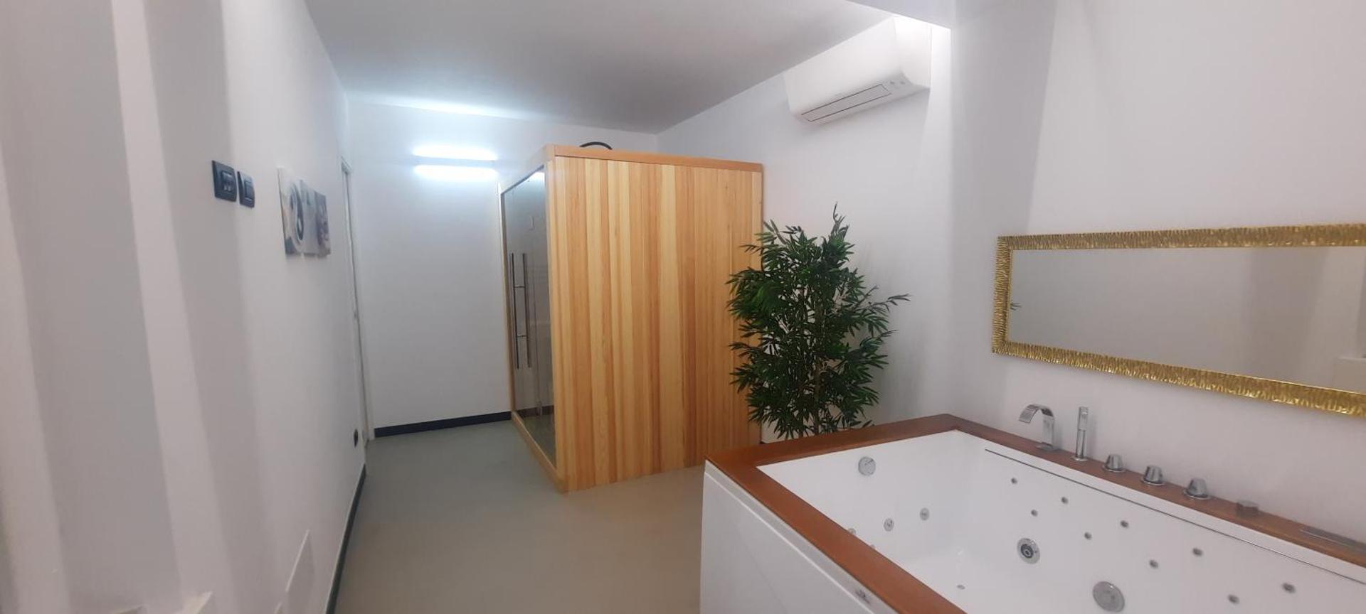 King Room with Spa Bath