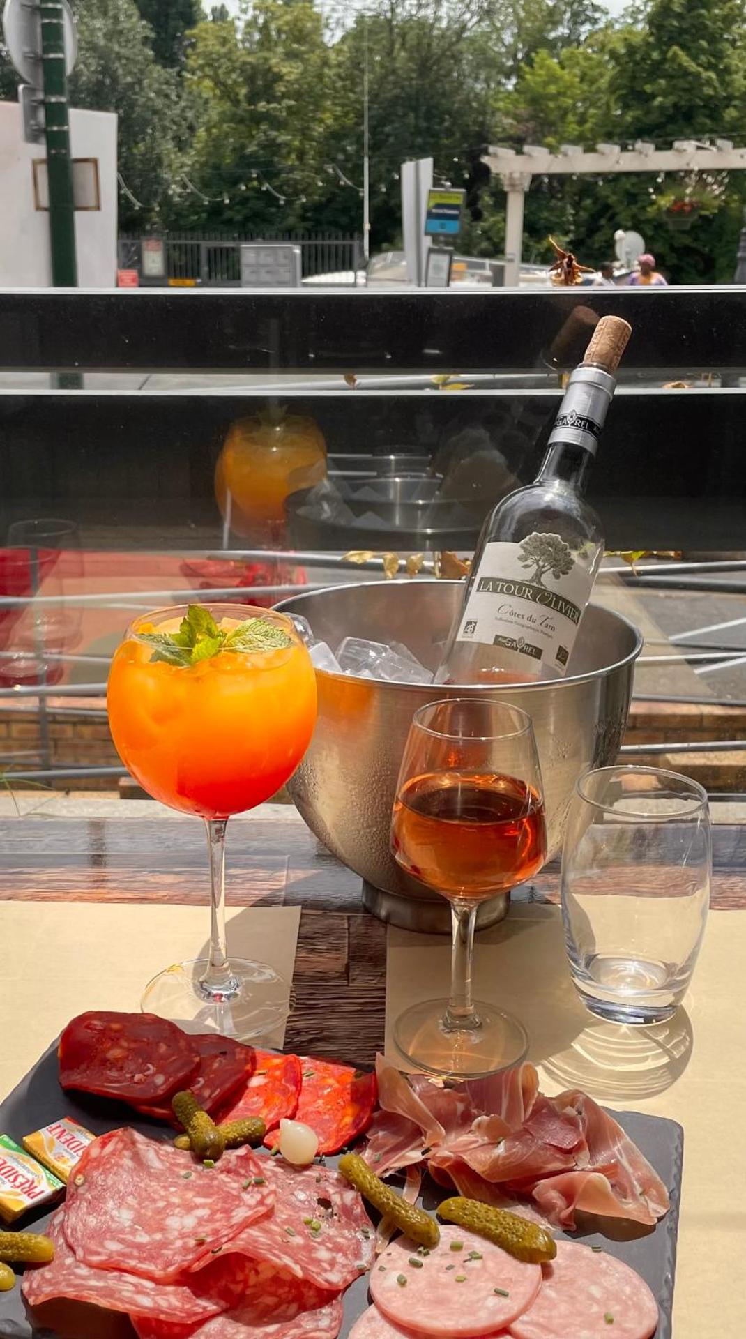 Restaurant/places to eat