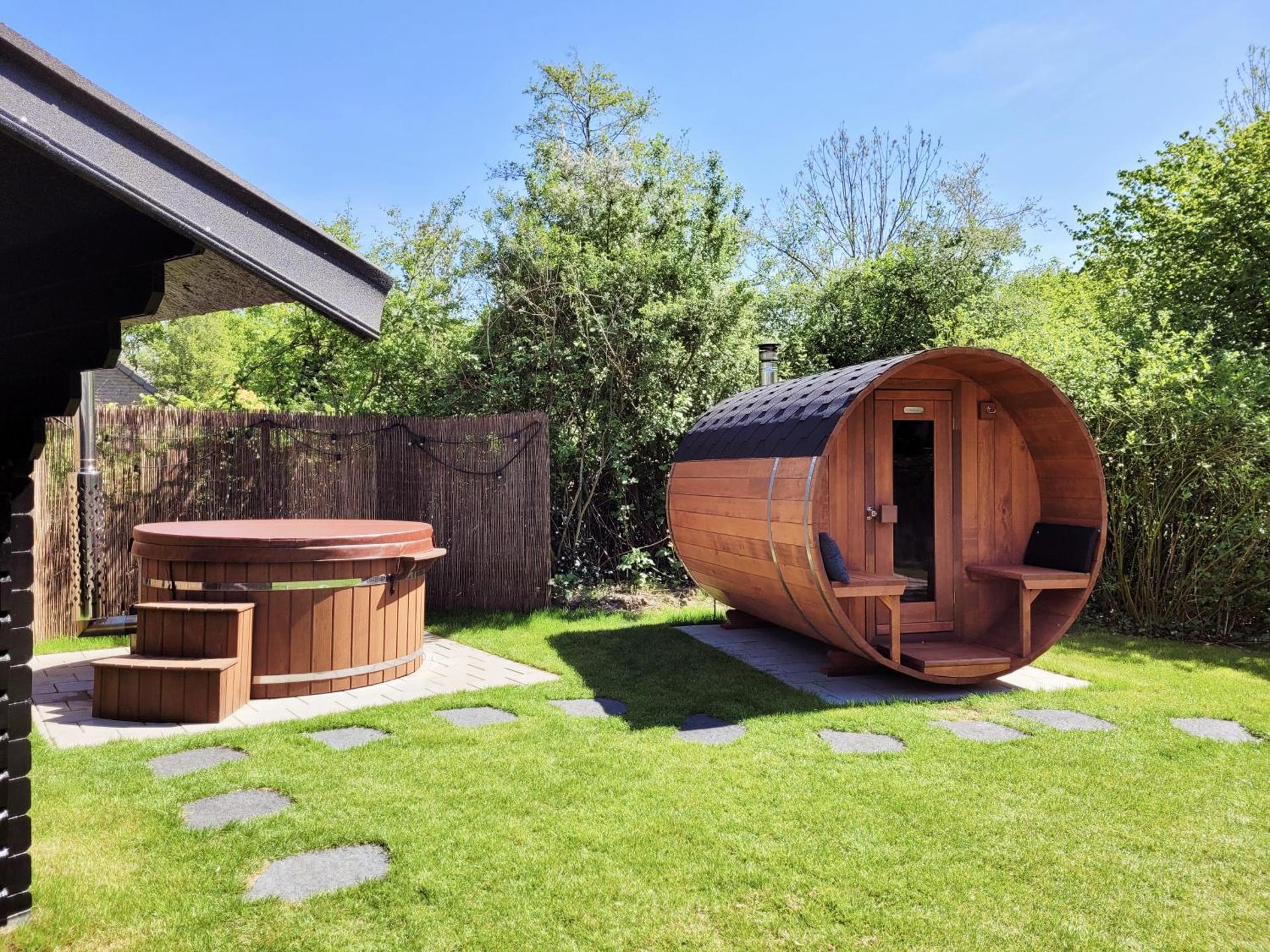 Scandinavian Wellness met hottub & sauna