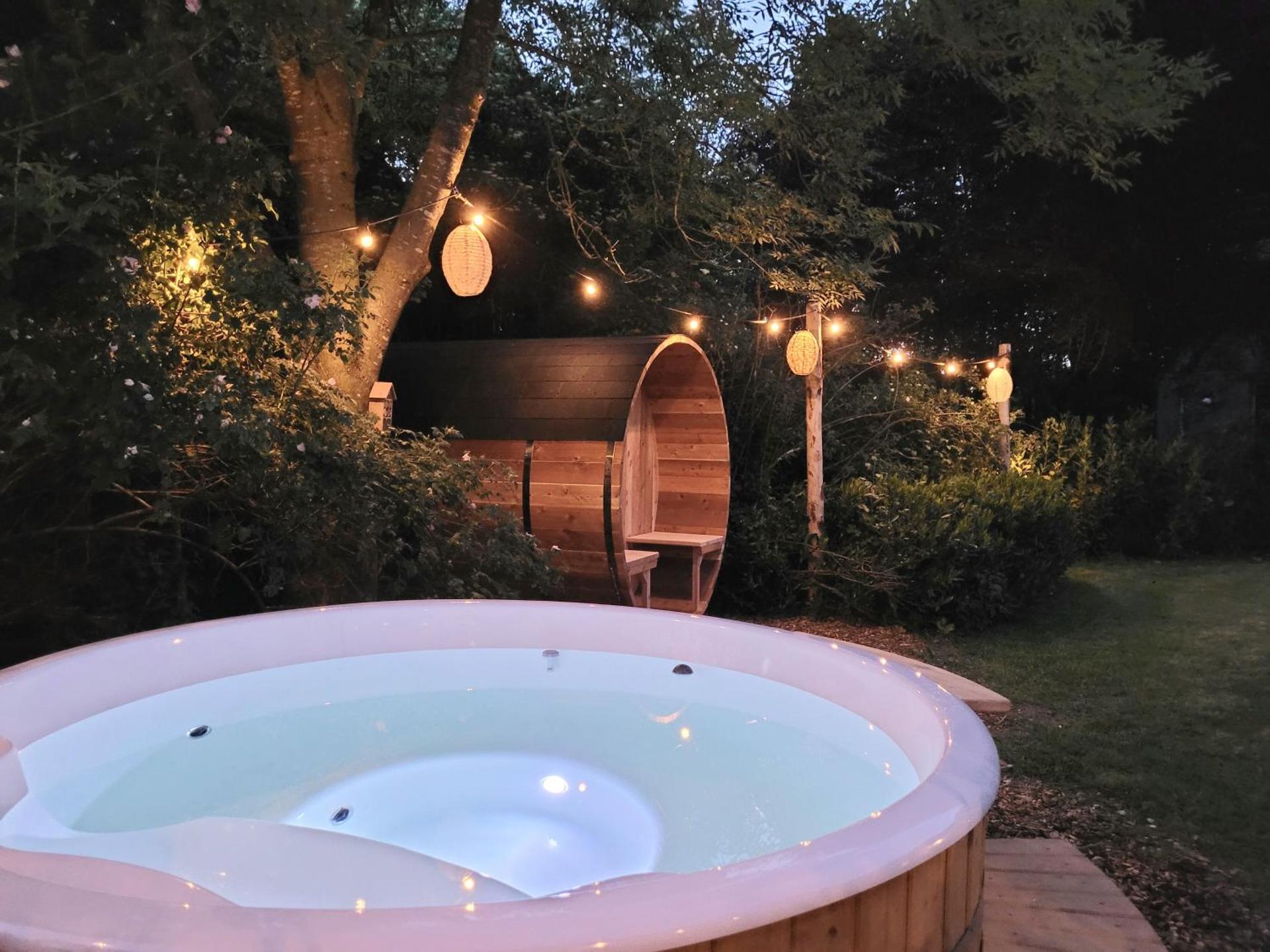 Bohemian Wellness met hottub & sauna