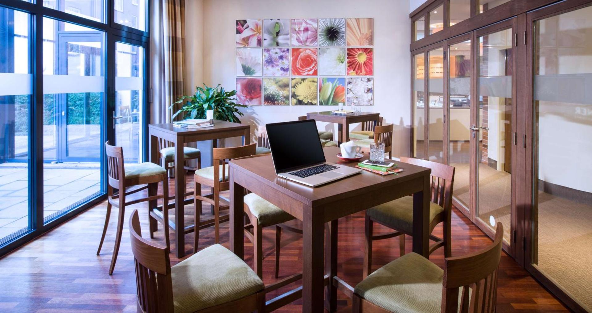 Meeting/conference room