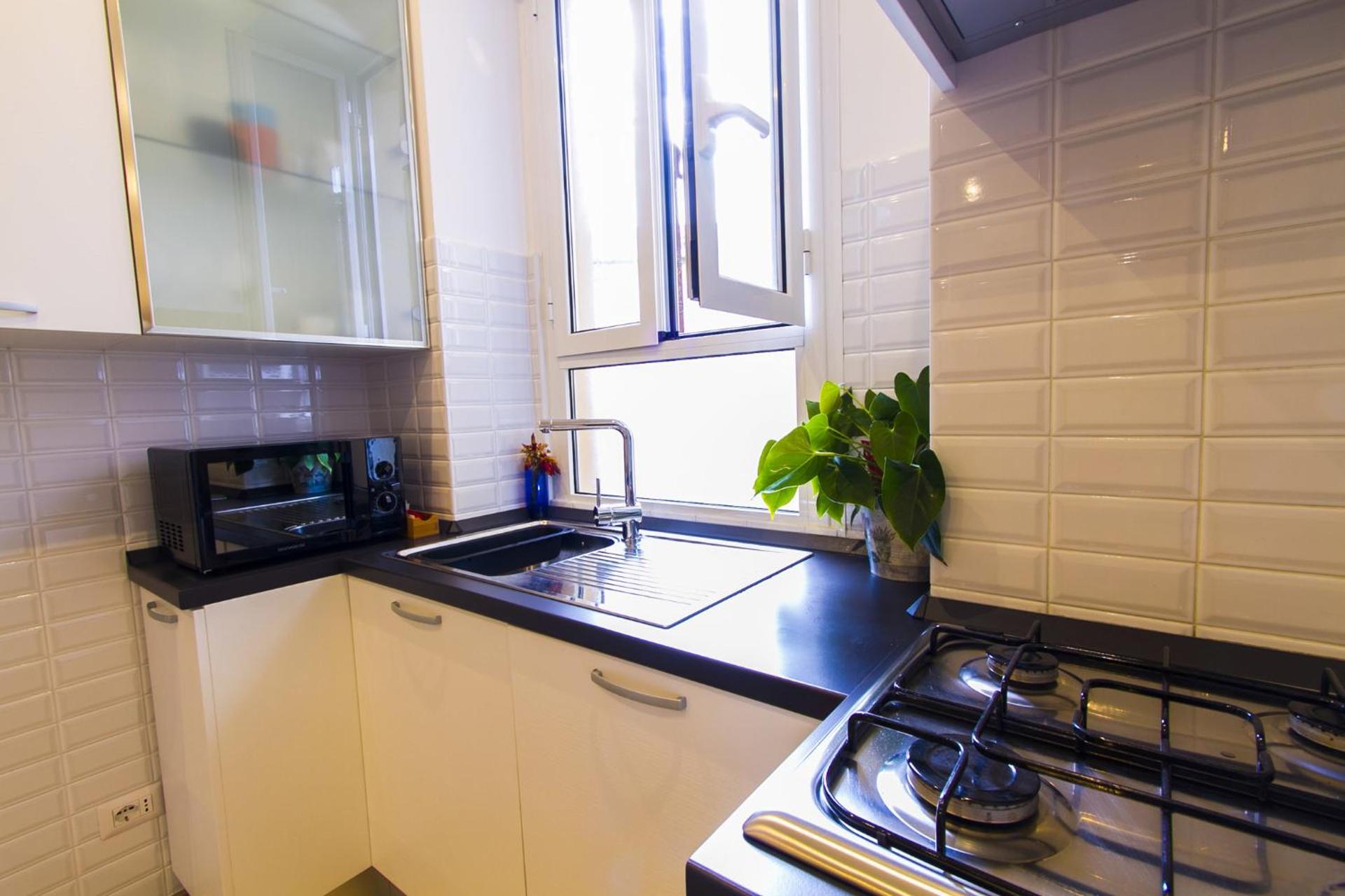 Kitchen or kitchenette