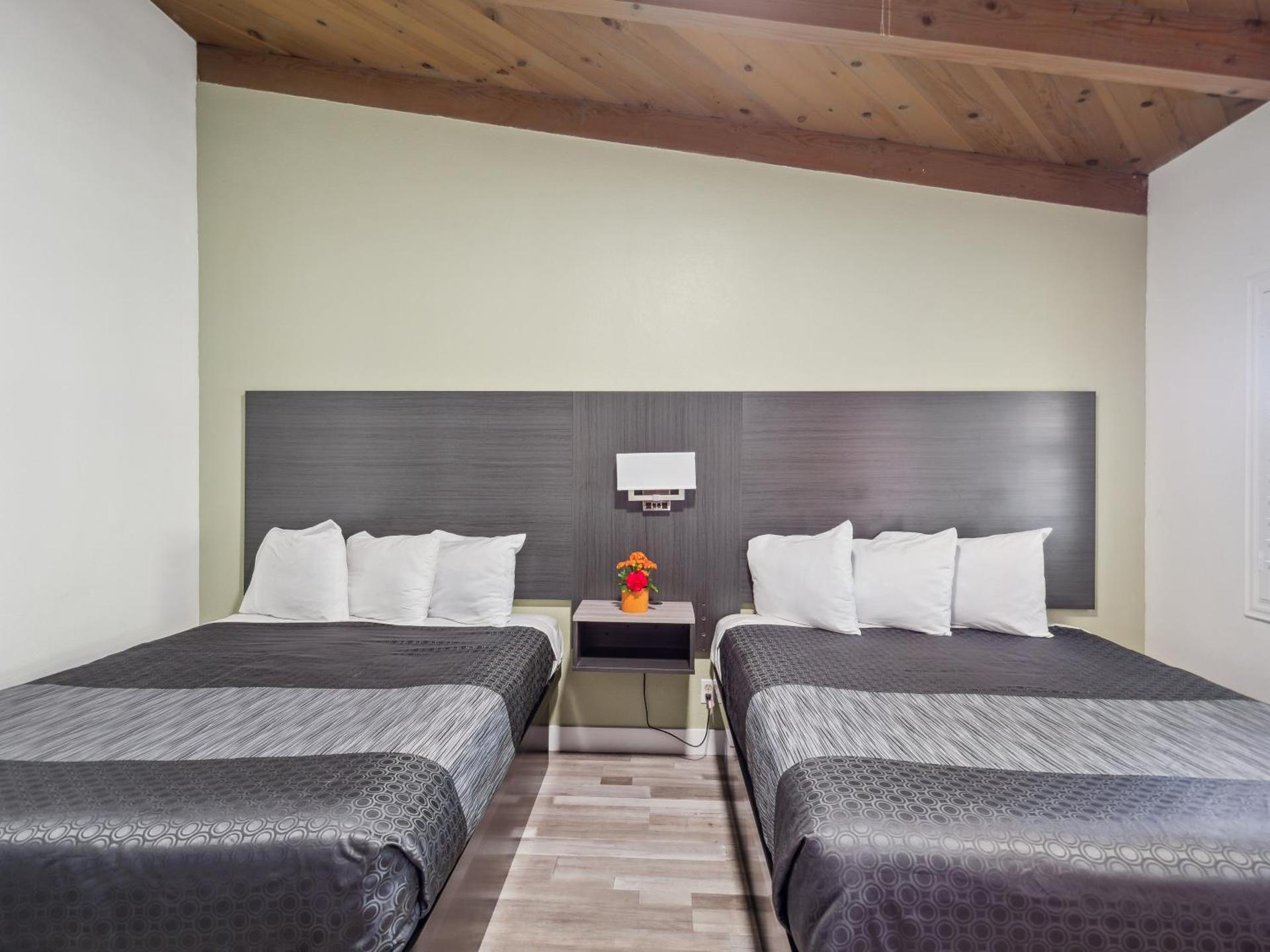 Discovery Inn Monterey Bay