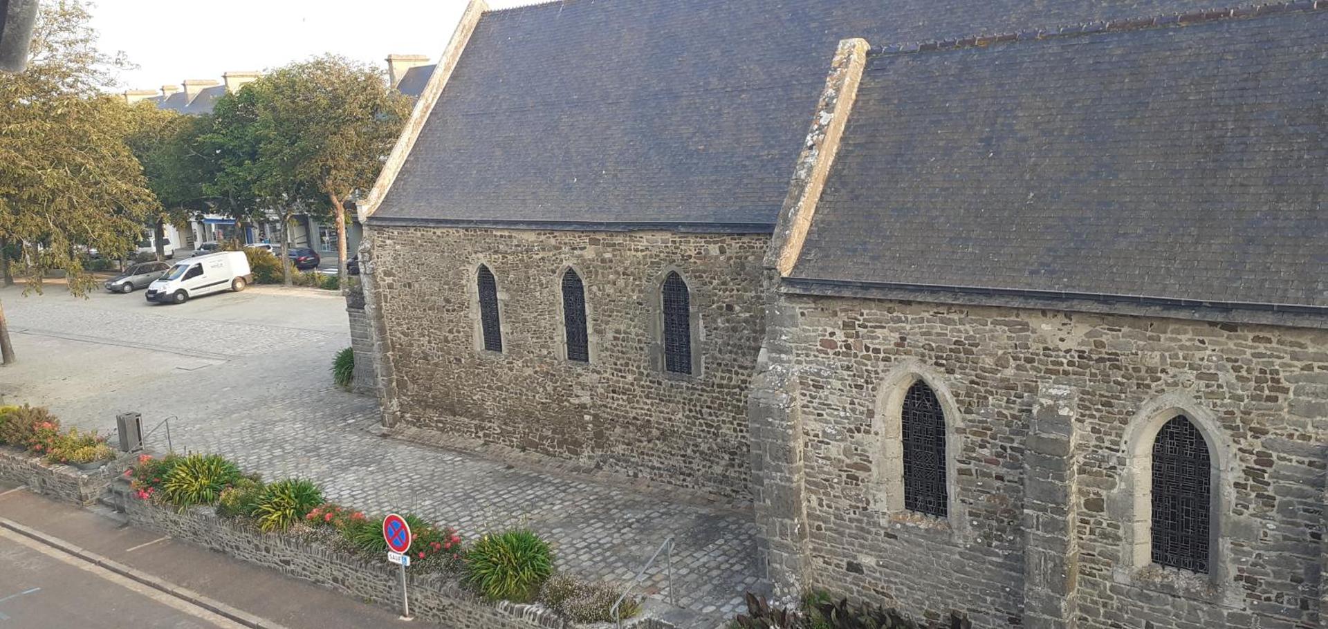 leBel endroit 145m2 , terrain et terrasse de 350m2 au coeur des commerces ,à proximité de la mer et tous services inclus