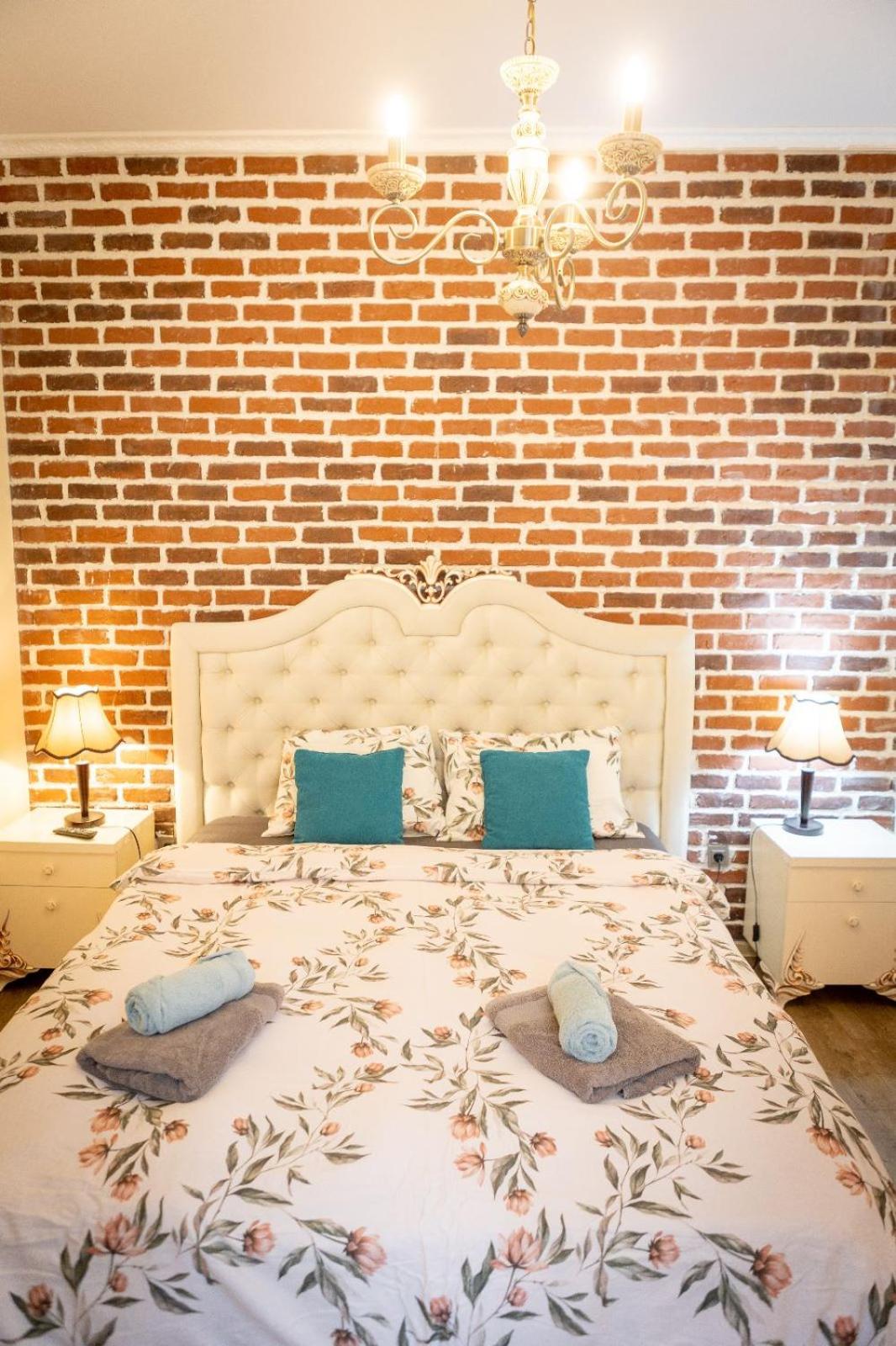 Piata's Hidden Apartment