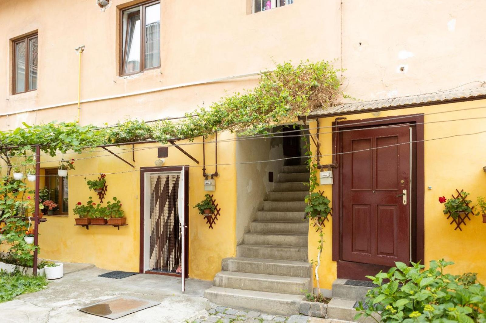 Piata's Hidden Apartment