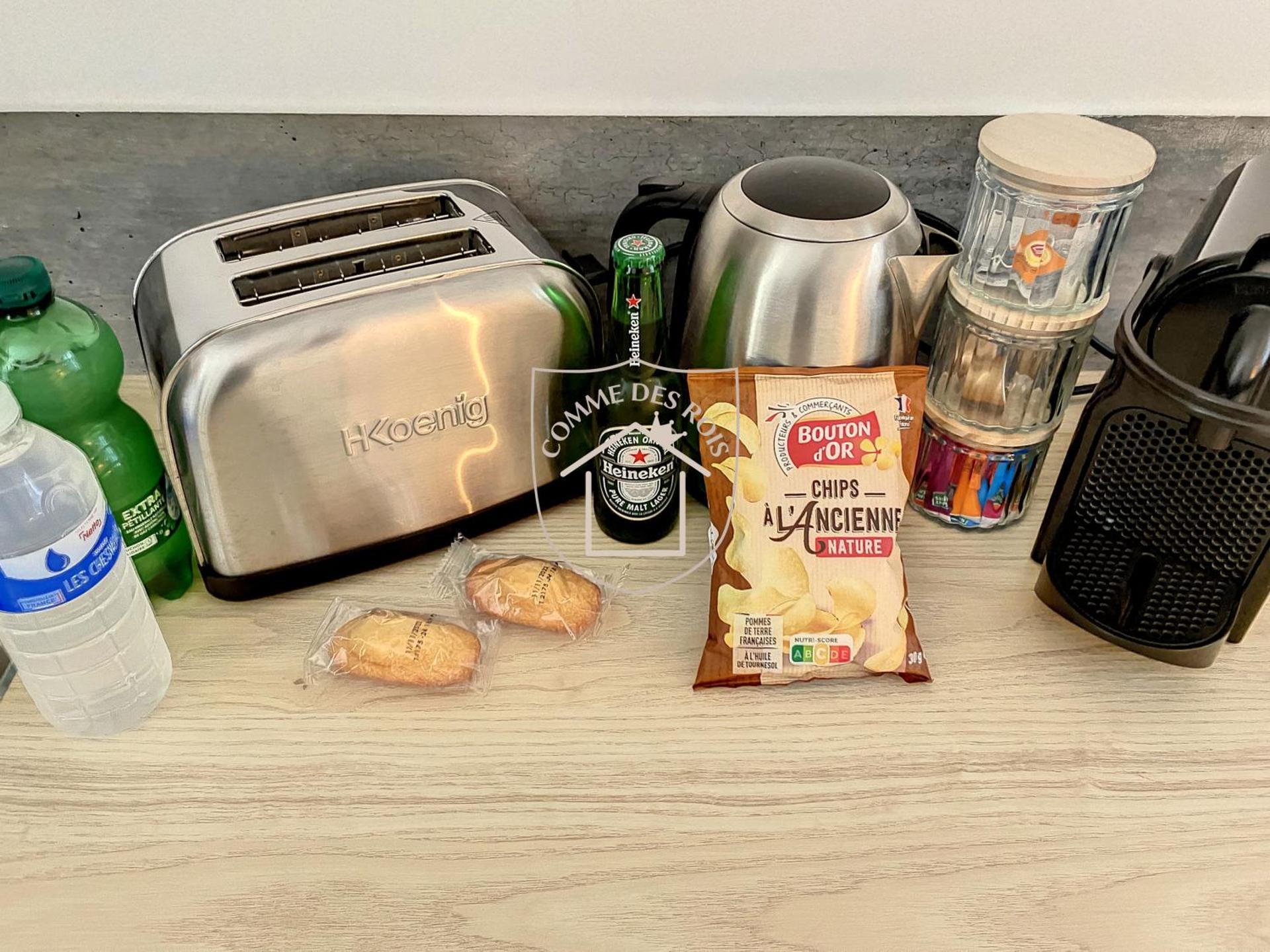 Coffee/tea facilities