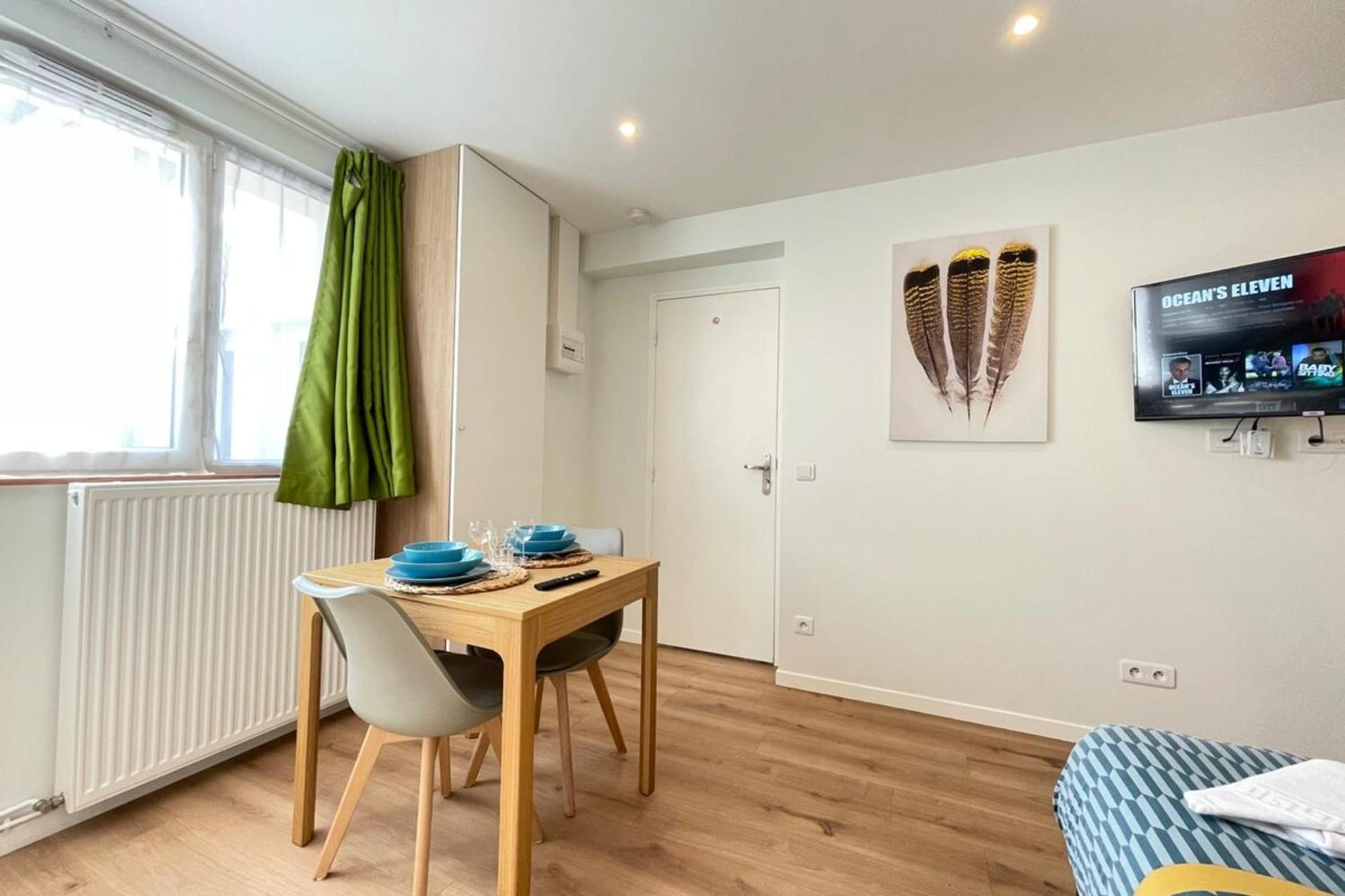 M4 Coeur Massy RER BC 600m - Orly20 min