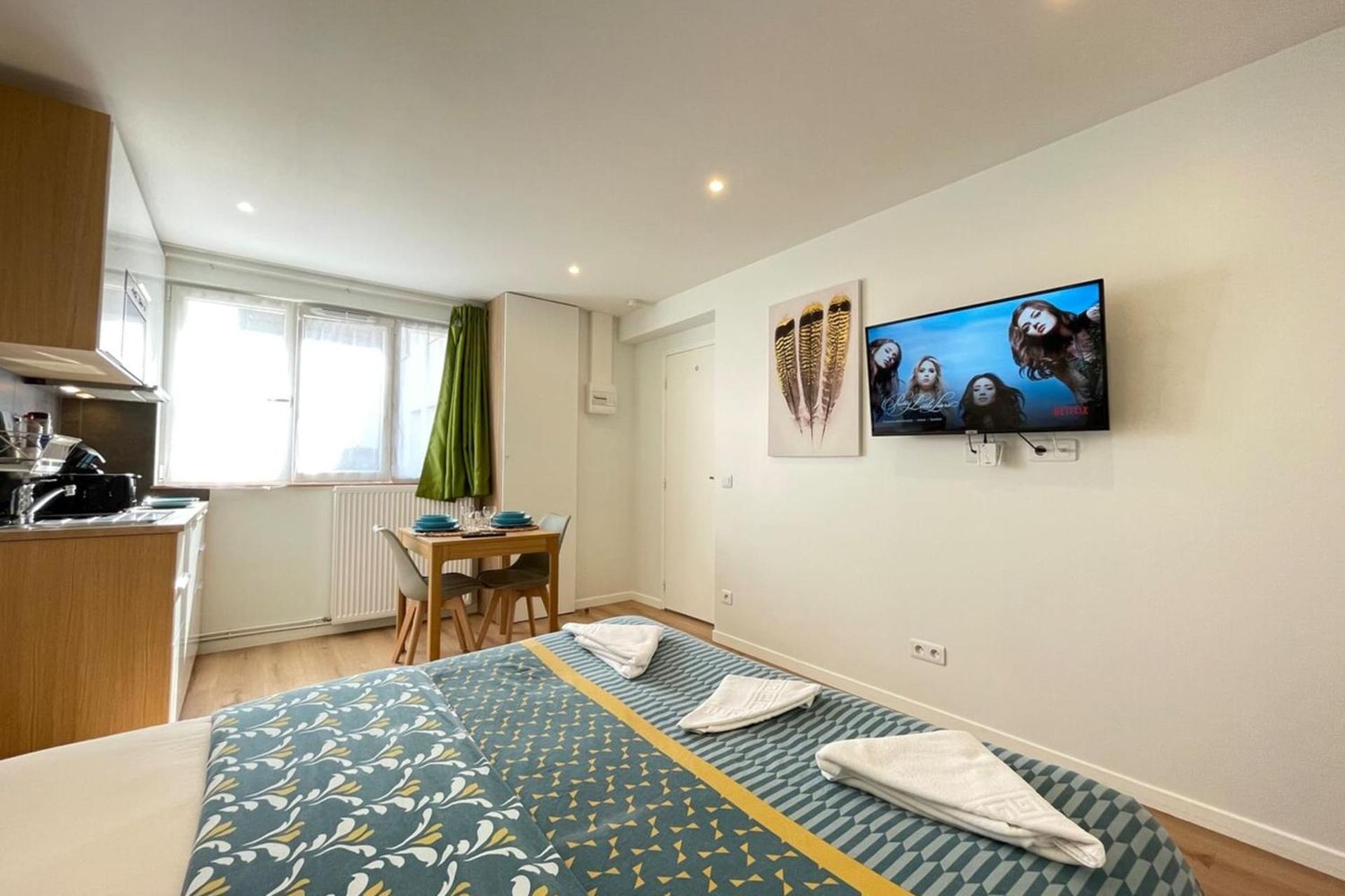 M4 Coeur Massy RER BC 600m - Orly20 min