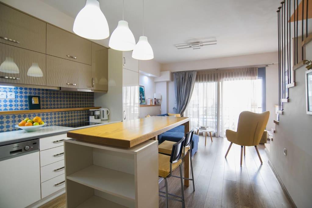 Modern, Stylish Maisonette