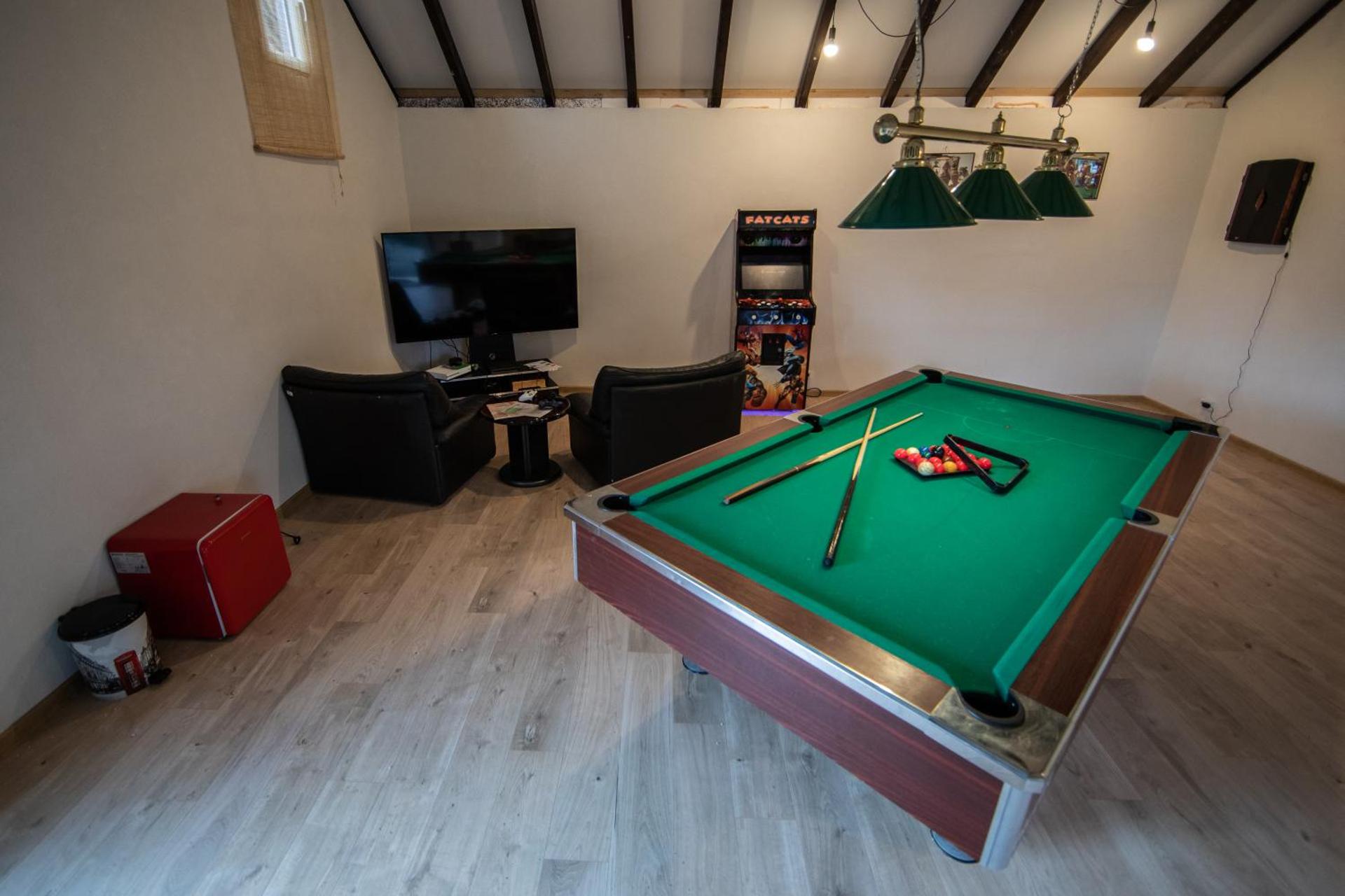 Communal lounge/ TV room