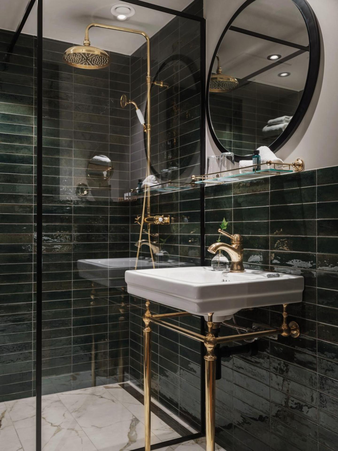  Spacious Collection Canal View  - Spa Not Included