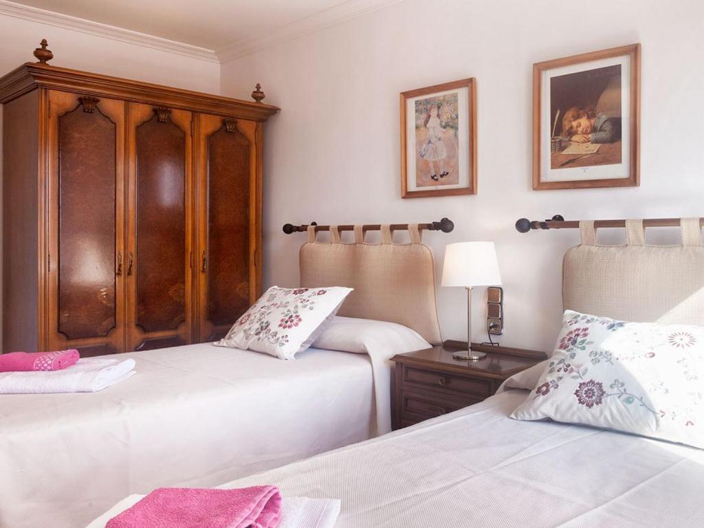 Casa de Can Riera con Piscina Comunitaria