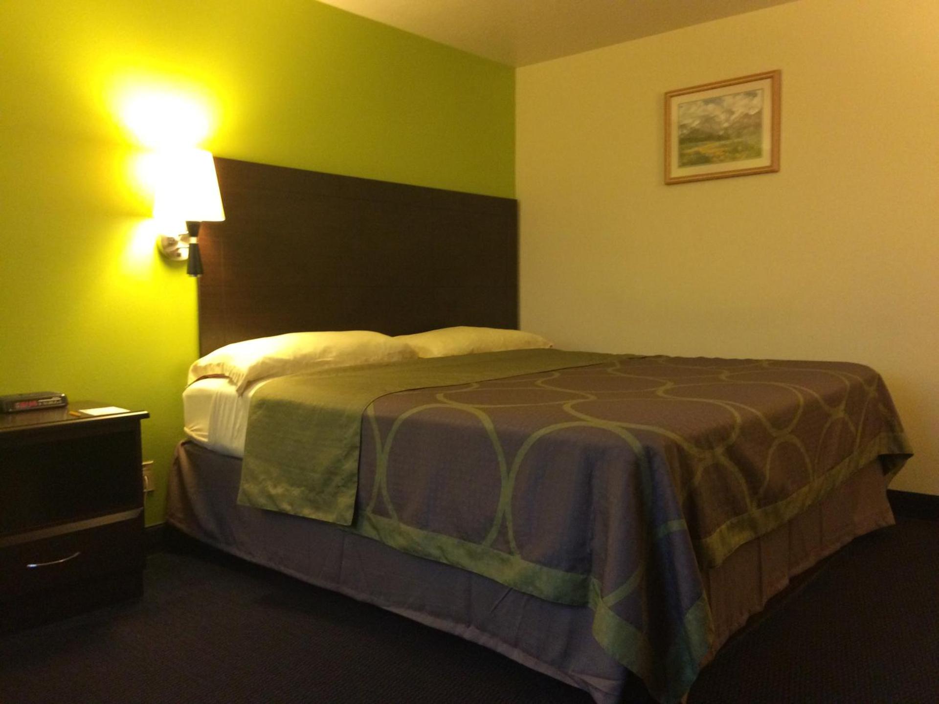 King Room - Non-Smoking