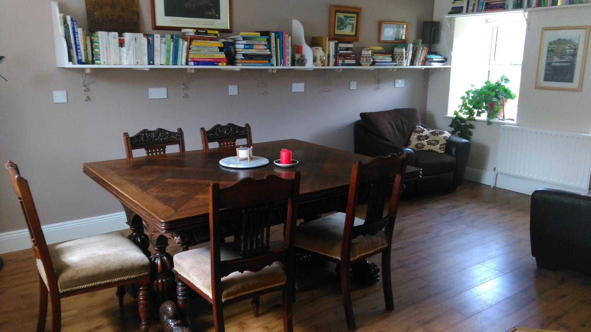 Communal lounge/ TV room