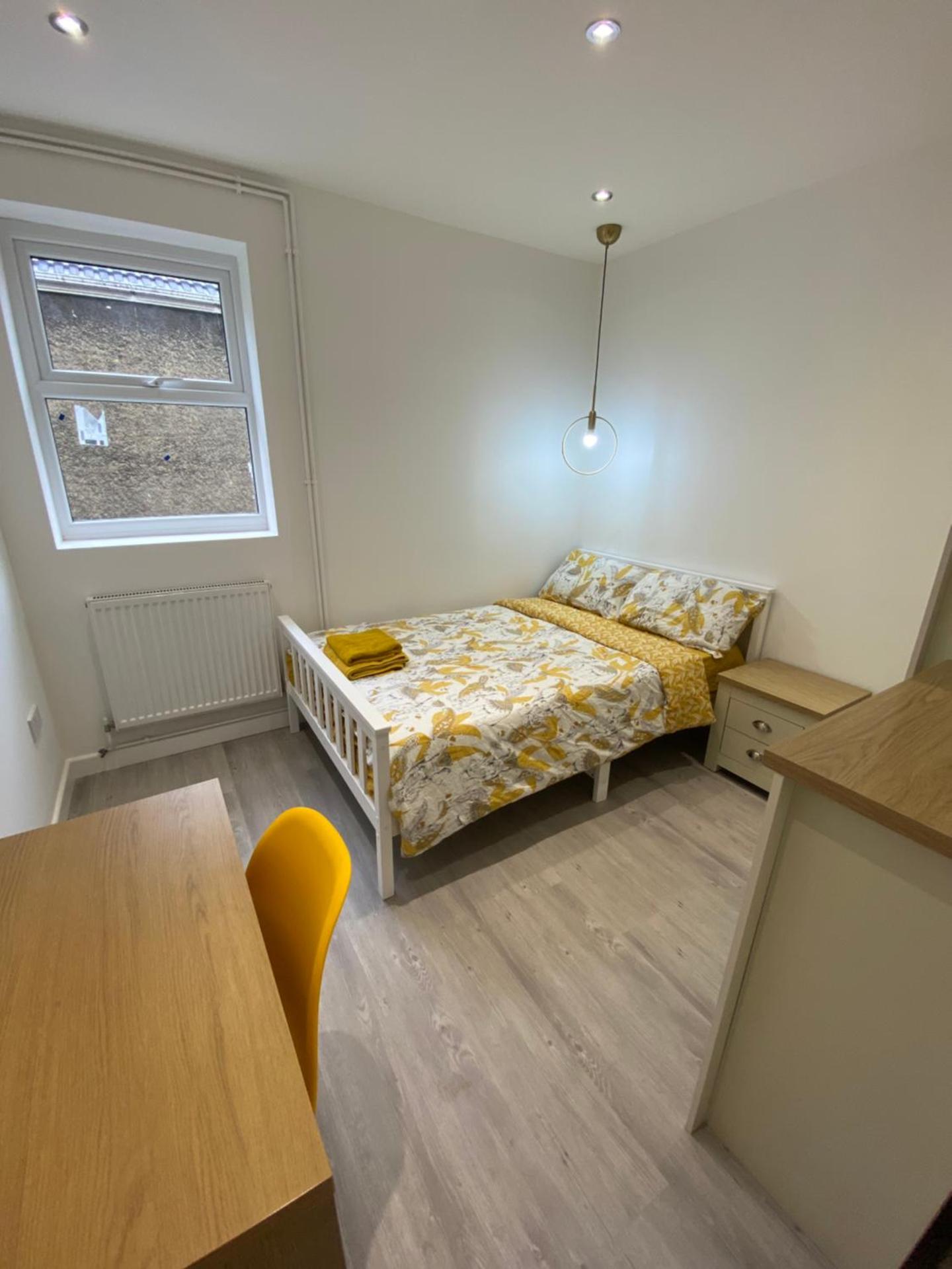 Walter Road Holiday Home Swansea - 4 bedrooms