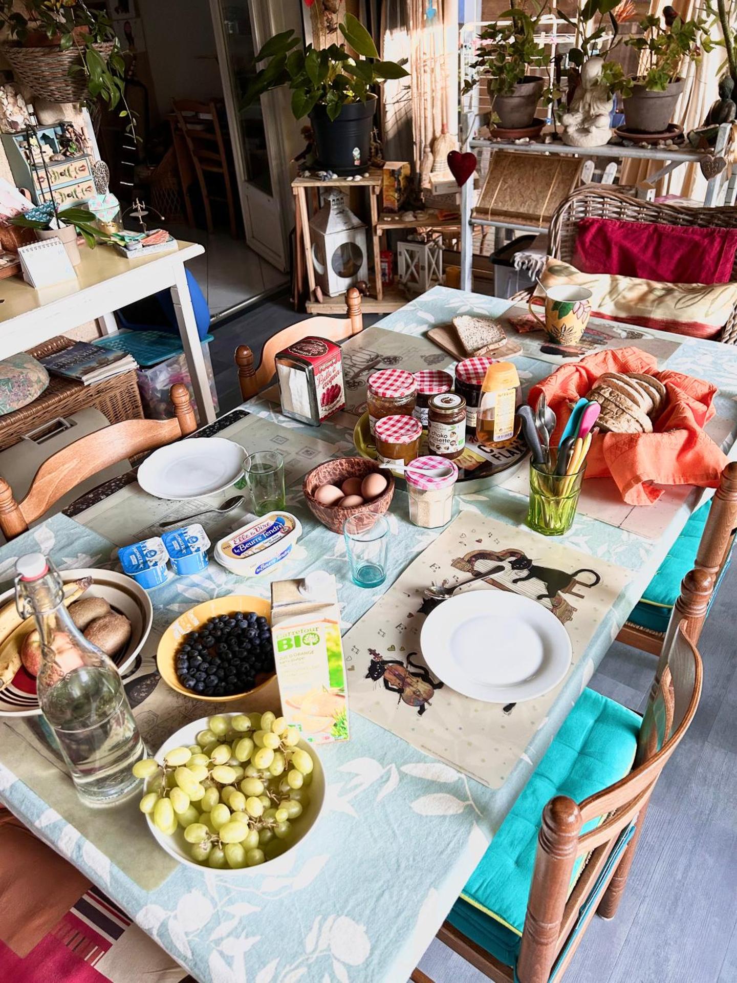 2 CHAMBRES B&B PRÈS DE L'AÉROPORT ET DU MEETT
