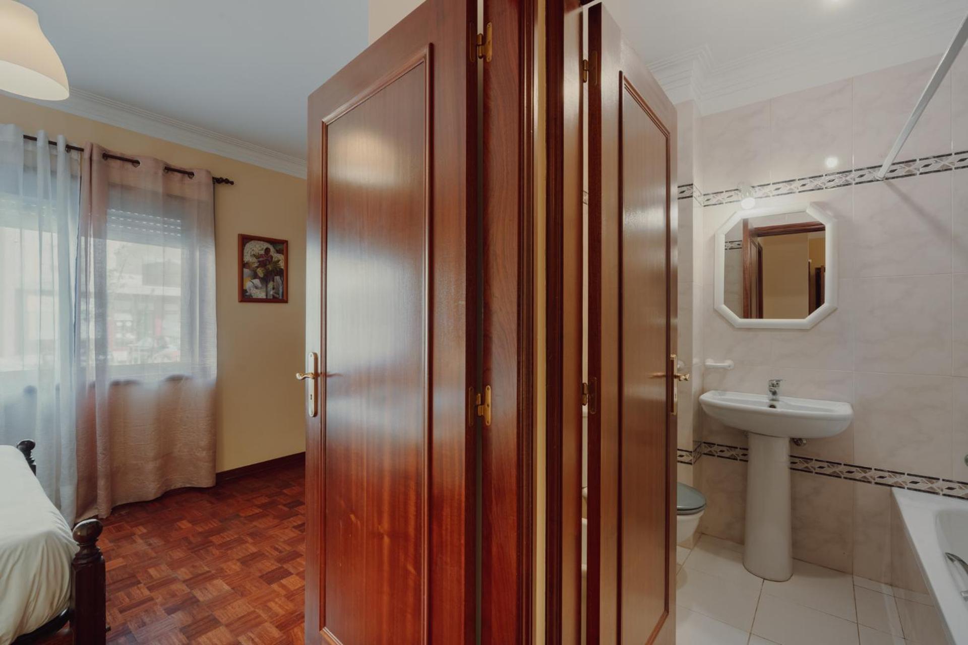 Rising Sun Apartment by Best2Stay