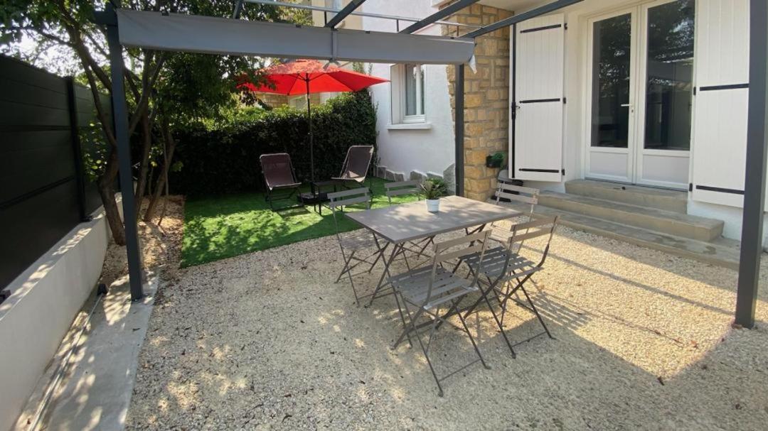 La perle de provence, appartement neuf en rez de Jardin clos, au calme, clim, salle d'eau dans chaque chambre, à 900m du centre de Nyons