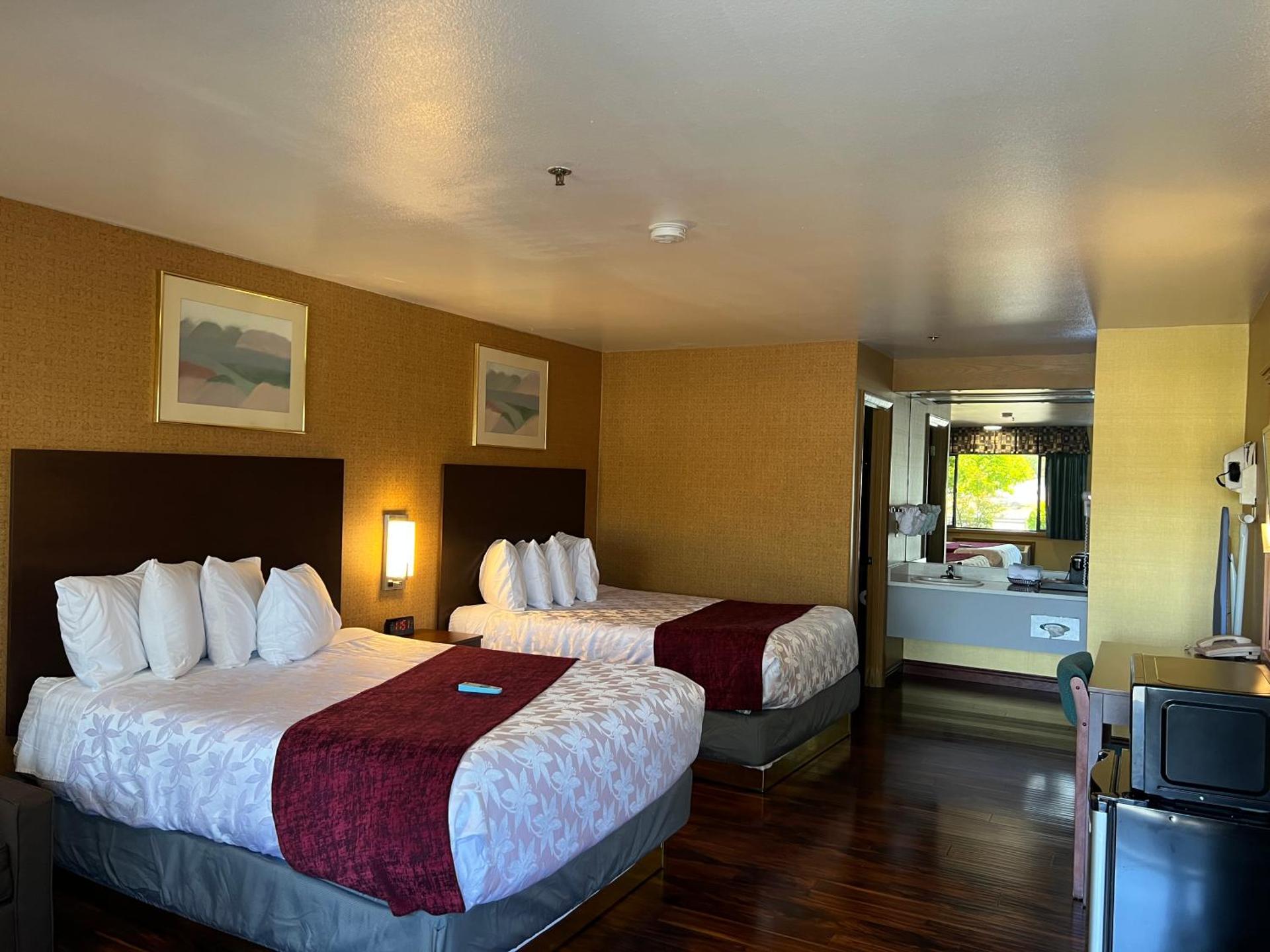 Americas Best Value Inn Phoenix Medford