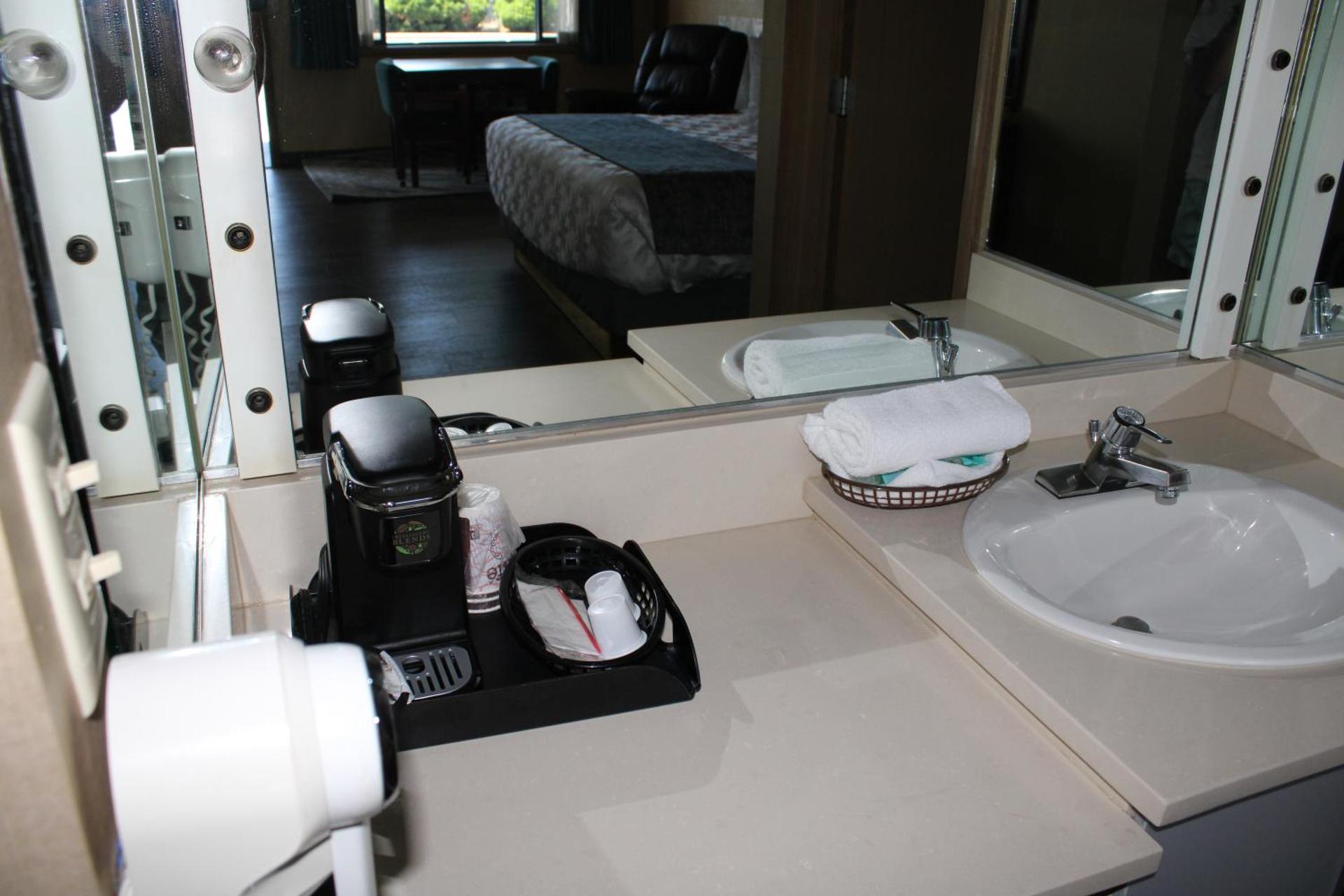 Americas Best Value Inn Phoenix Medford