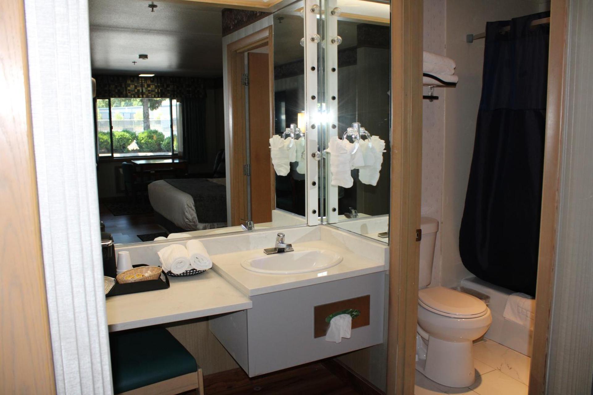 Americas Best Value Inn Phoenix Medford