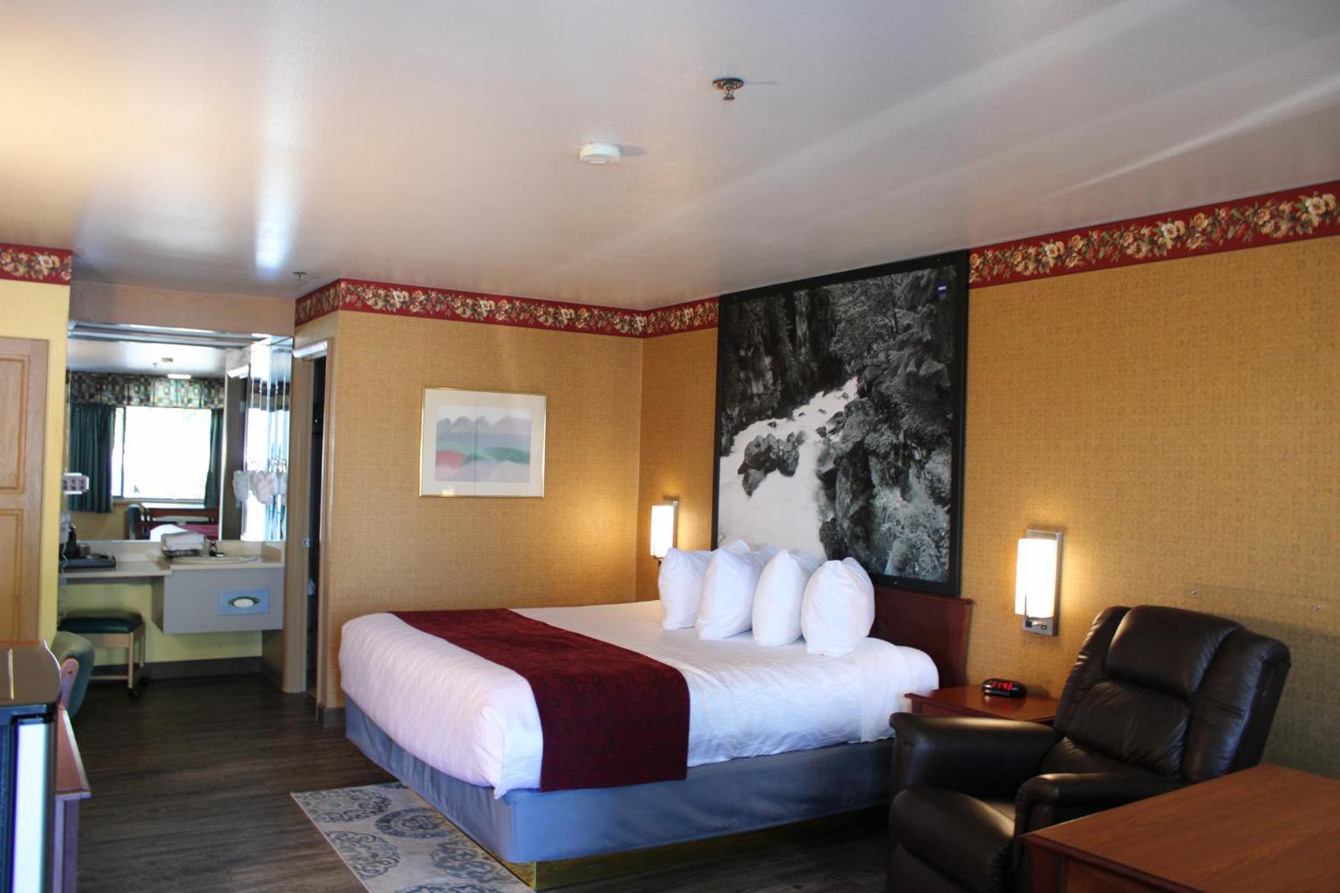 Americas Best Value Inn Phoenix Medford