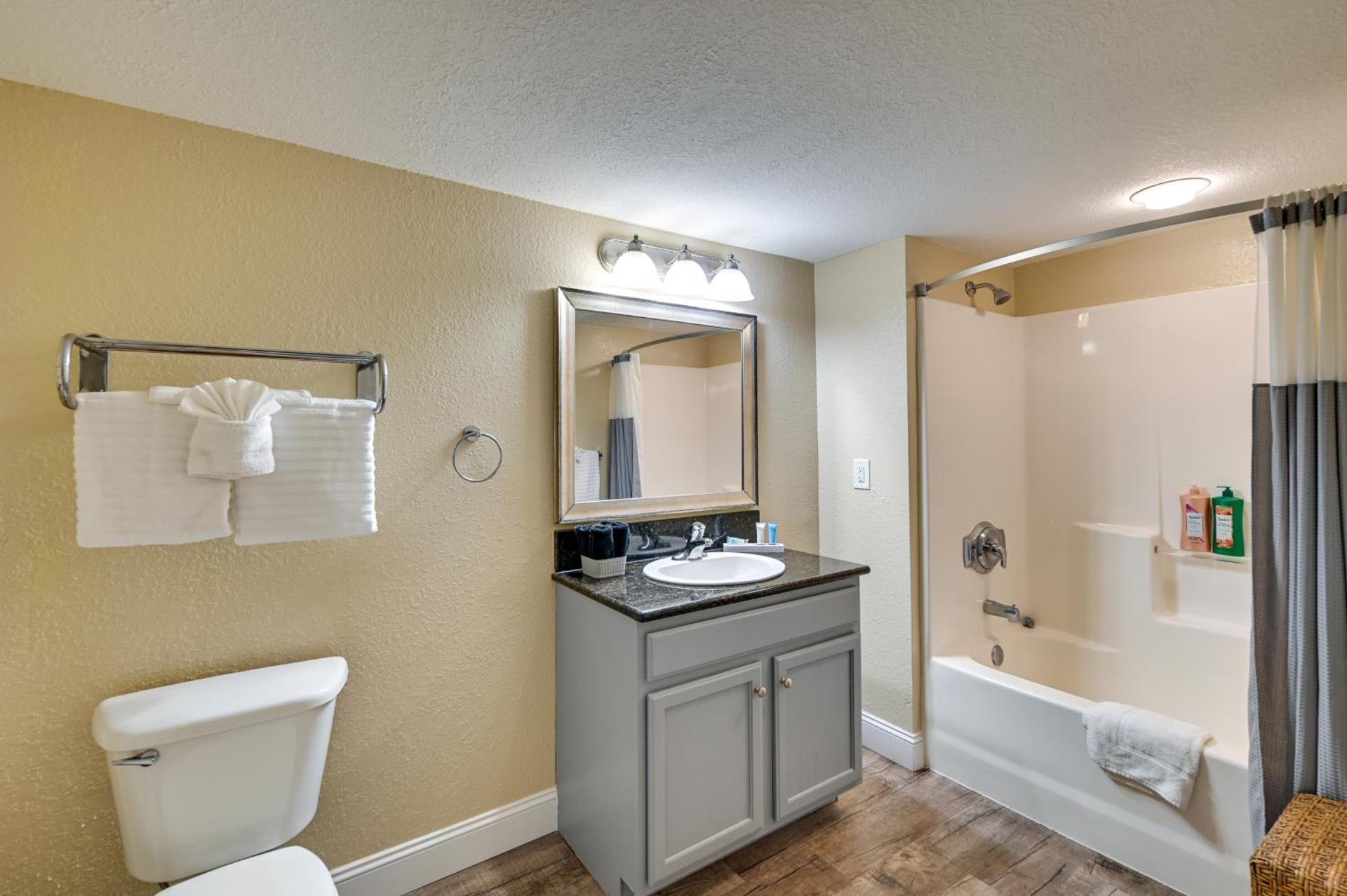 Oceanfront Myrtle Beach Condo with Pools and Hot Tubs