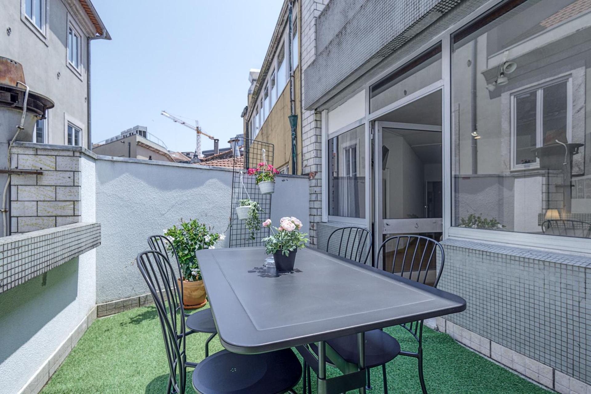 Travel & Live Aliados Apartment