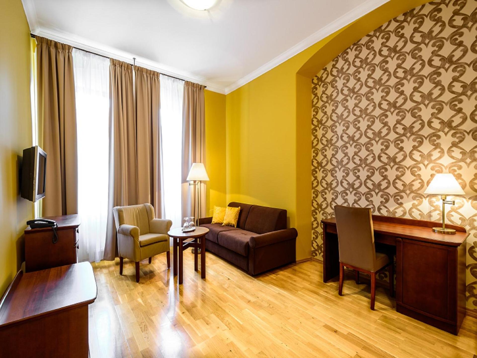 Photo of the whole room