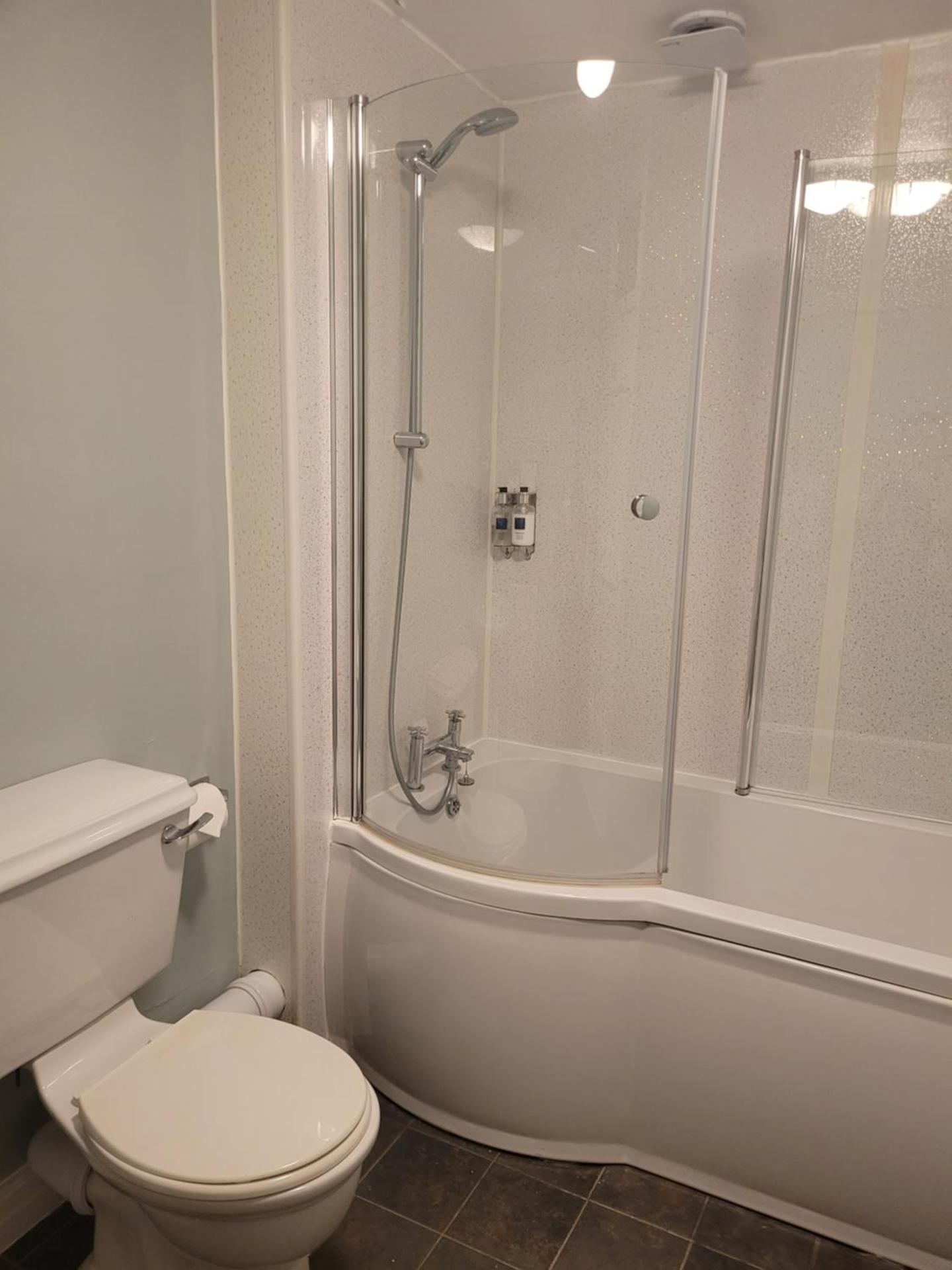 Family Room (2 Adults + 1 Child)