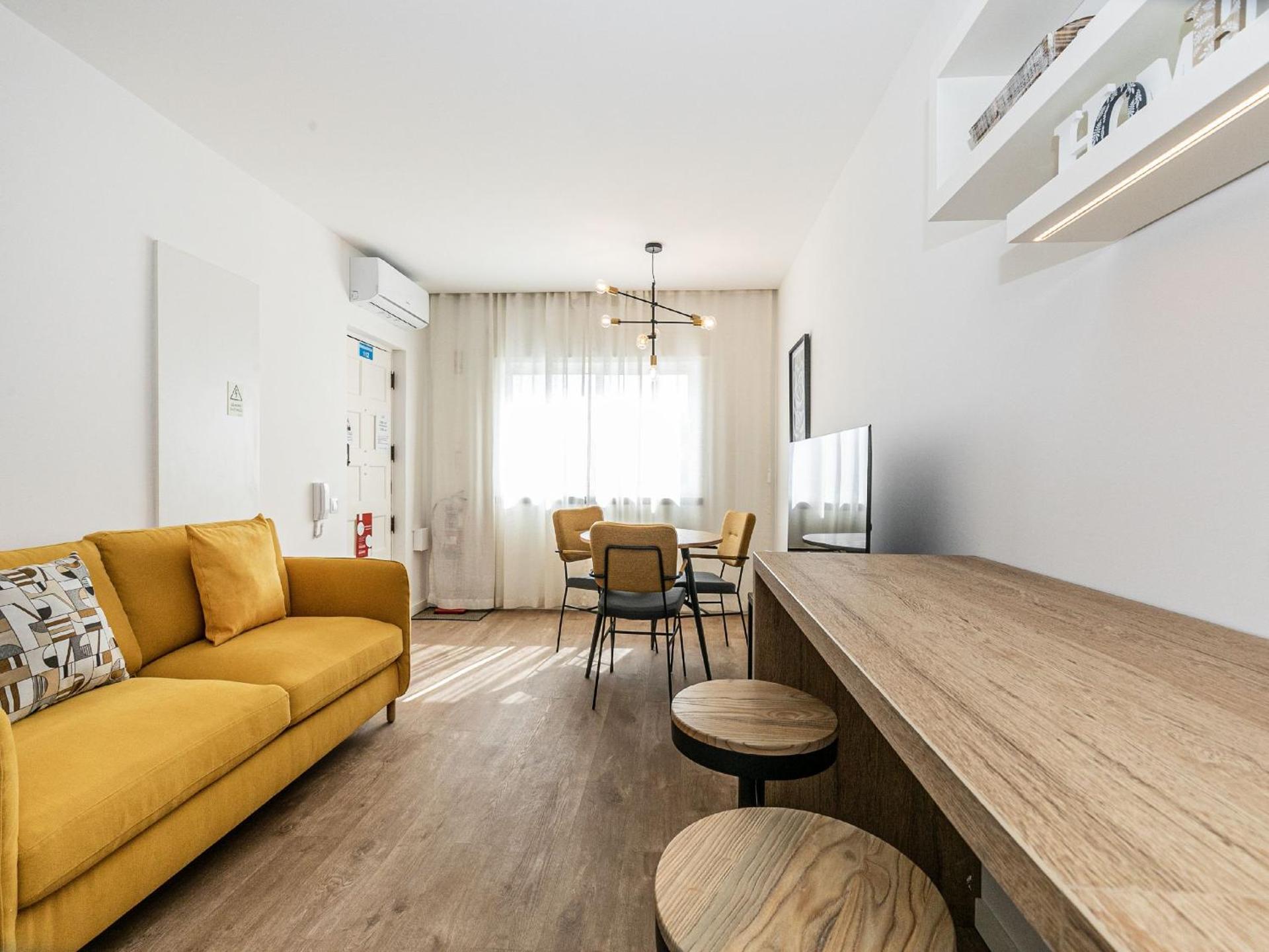 Communal lounge/ TV room