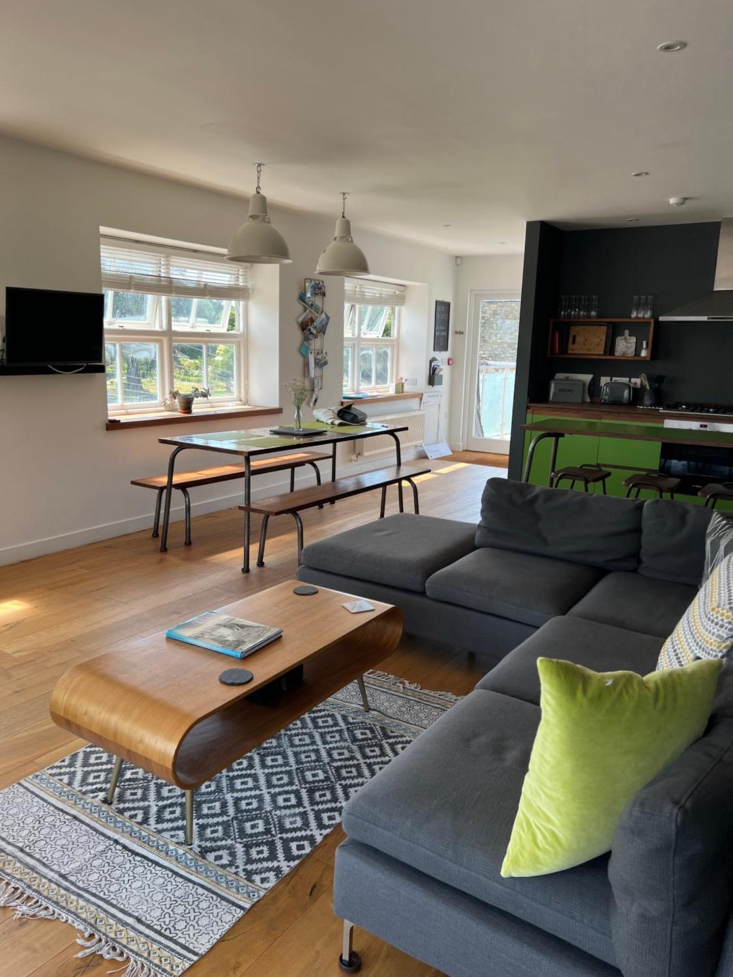 Communal lounge/ TV room