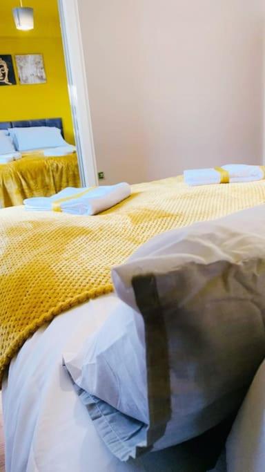 2 Bed Apartment with Free Parking