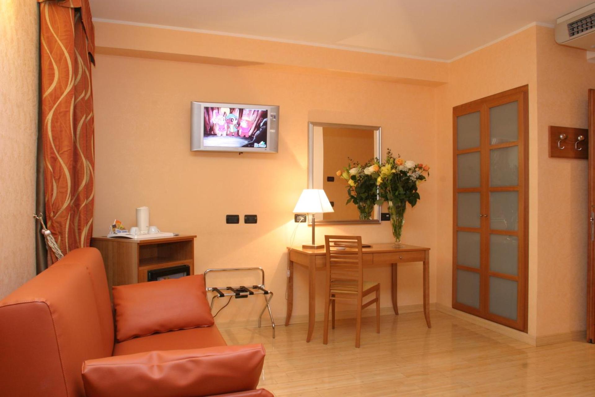 Photo of the whole room